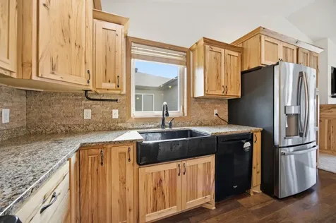 216 30th Avenue E West Fargo ND 58078