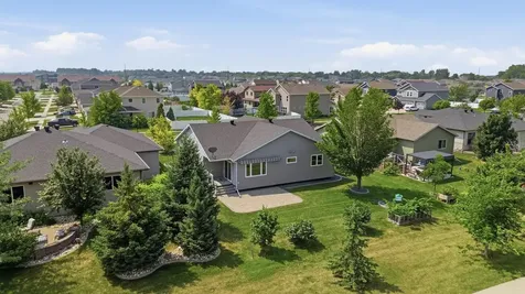 216 30th Avenue E West Fargo ND 58078