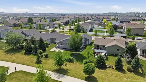 216 30th Avenue E West Fargo ND 58078