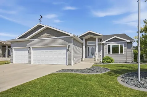 216 30th Avenue E West Fargo ND 58078