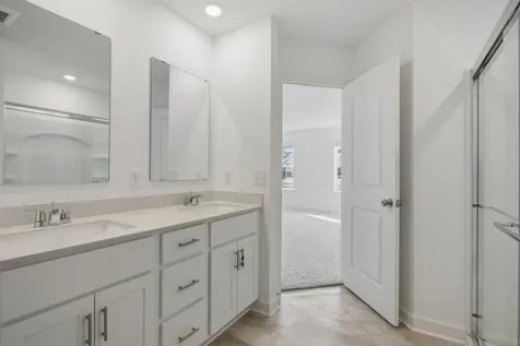 6137 205th Cove N Forest Lake MN 55025