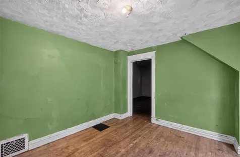 2317 W 4th Street Duluth MN 55806