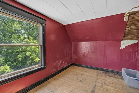 2317 W 4th Street Duluth MN 55806