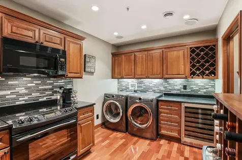 12250 Lakeview Drive N Maple Grove MN 55369