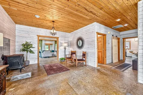 5246 Buck Road Saginaw MN 55779