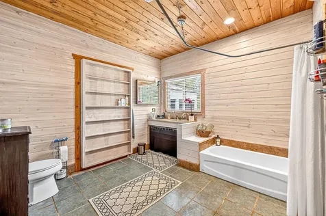5246 Buck Road Saginaw MN 55779