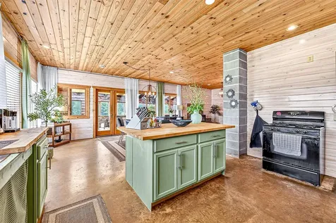 5246 Buck Road Saginaw MN 55779