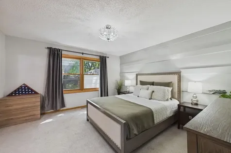 30 B Street Saint Paul MN 55106