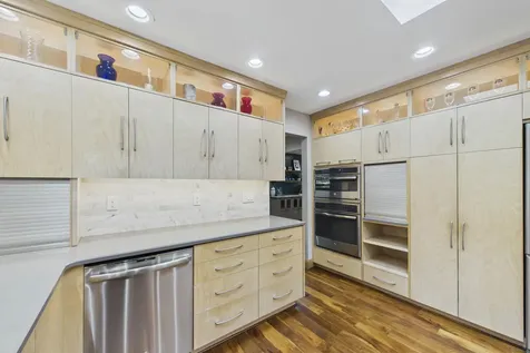 30 B Street Saint Paul MN 55106