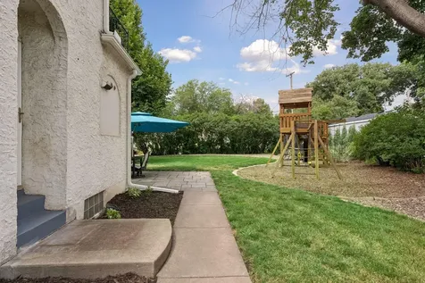 2810 Cleveland Street NE Minneapolis MN 55418