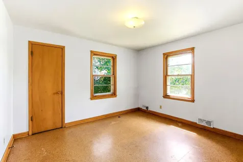 605 Greenbrier Street Saint Paul MN 55106