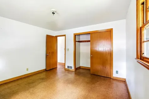 605 Greenbrier Street Saint Paul MN 55106