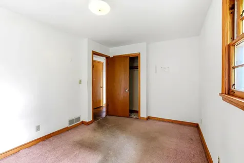 605 Greenbrier Street Saint Paul MN 55106