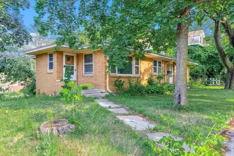 605 Greenbrier Street Saint Paul MN 55106