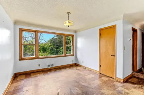 605 Greenbrier Street Saint Paul MN 55106
