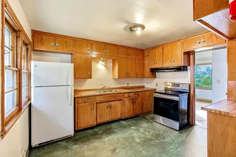 605 Greenbrier Street Saint Paul MN 55106