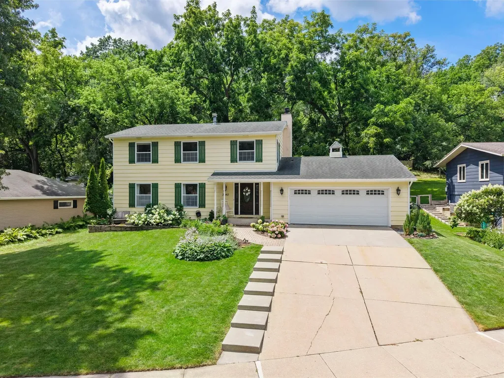 3740 Manorwoods Drive NW Rochester MN 55901