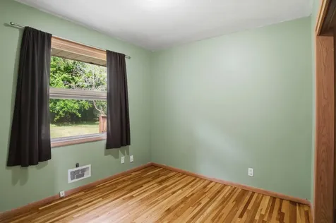 4041 Jersey Avenue N Crystal MN 55427