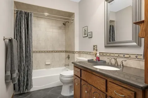 654 Tanglewood Drive Shoreview MN 55126