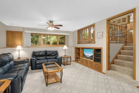 654 Tanglewood Drive Shoreview MN 55126
