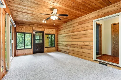 1775 214th Avenue NW Oak Grove MN 55011