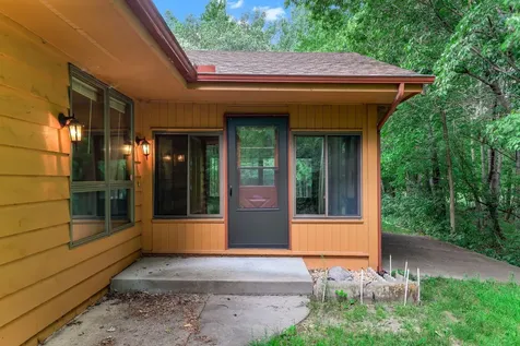 1775 214th Avenue NW Oak Grove MN 55011