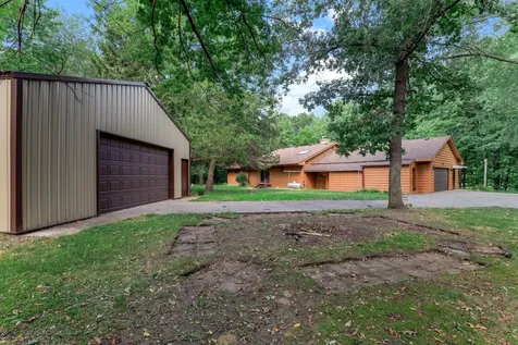 1775 214th Avenue NW Oak Grove MN 55011