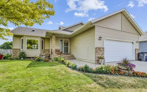 3902 6th Street S Moorhead MN 56560