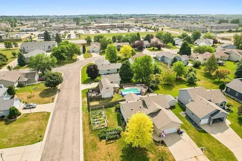 3902 6th Street S Moorhead MN 56560