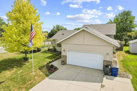 3902 6th Street S Moorhead MN 56560