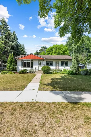 1917 15th Street S Fargo ND 58103