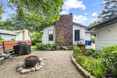 1917 15th Street S Fargo ND 58103