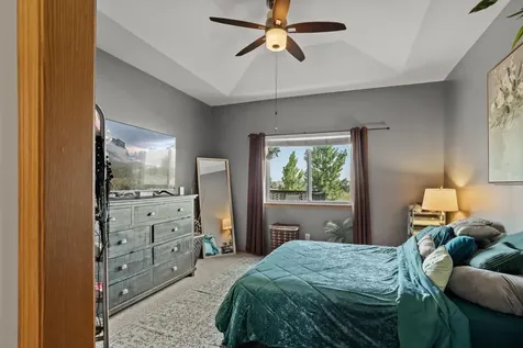 4841 50th Avenue S Fargo ND 58104
