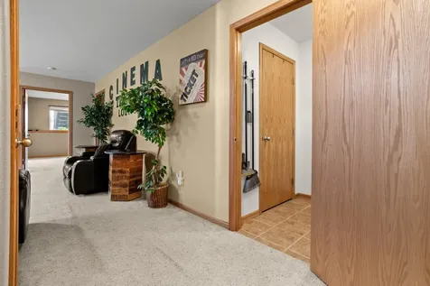 4841 50th Avenue S Fargo ND 58104