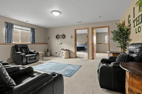 4841 50th Avenue S Fargo ND 58104