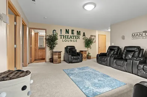 4841 50th Avenue S Fargo ND 58104