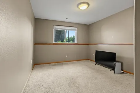 4841 50th Avenue S Fargo ND 58104