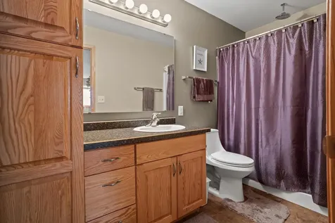 4841 50th Avenue S Fargo ND 58104