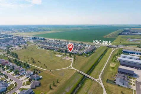 4841 50th Avenue S Fargo ND 58104