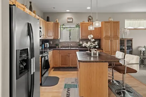 4841 50th Avenue S Fargo ND 58104