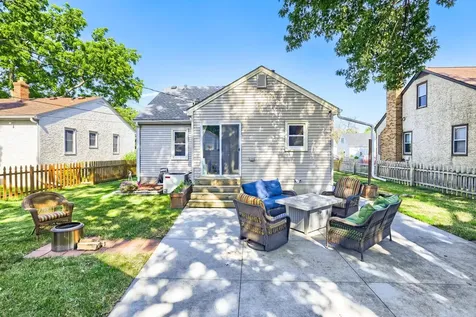 824 6th Avenue S South Saint Paul MN 55075