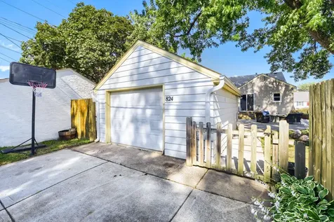 824 6th Avenue S South Saint Paul MN 55075