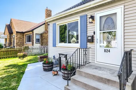 824 6th Avenue S South Saint Paul MN 55075