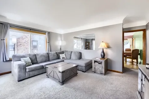 824 6th Avenue S South Saint Paul MN 55075