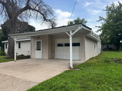 514 3rd Avenue Round Lake MN 56167