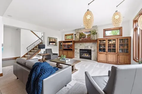 10053 Trails End Road Chanhassen MN 55317
