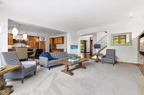10053 Trails End Road Chanhassen MN 55317