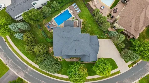10053 Trails End Road Chanhassen MN 55317