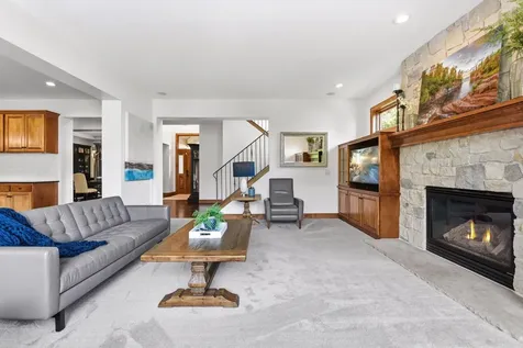 10053 Trails End Road Chanhassen MN 55317