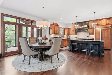 10053 Trails End Road Chanhassen MN 55317